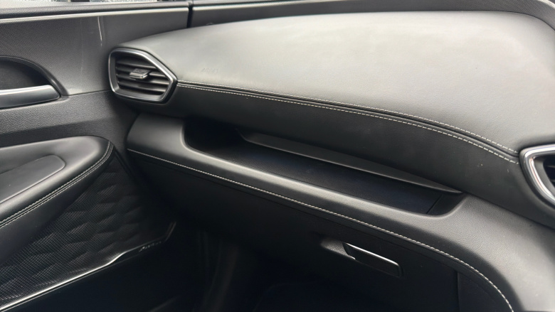 Hyundai SANTA FE 1.6 TGDi Hybrid Ultimate 5dr 4WD Auto Hybrid Estate